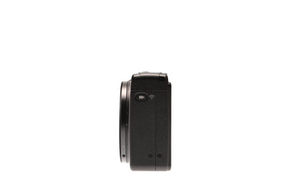 Ricoh GR III HDF APS-C Compact Digital Camera – 24 MP with 28mm F2.8 Lens & Highlight Diffusion Filter
