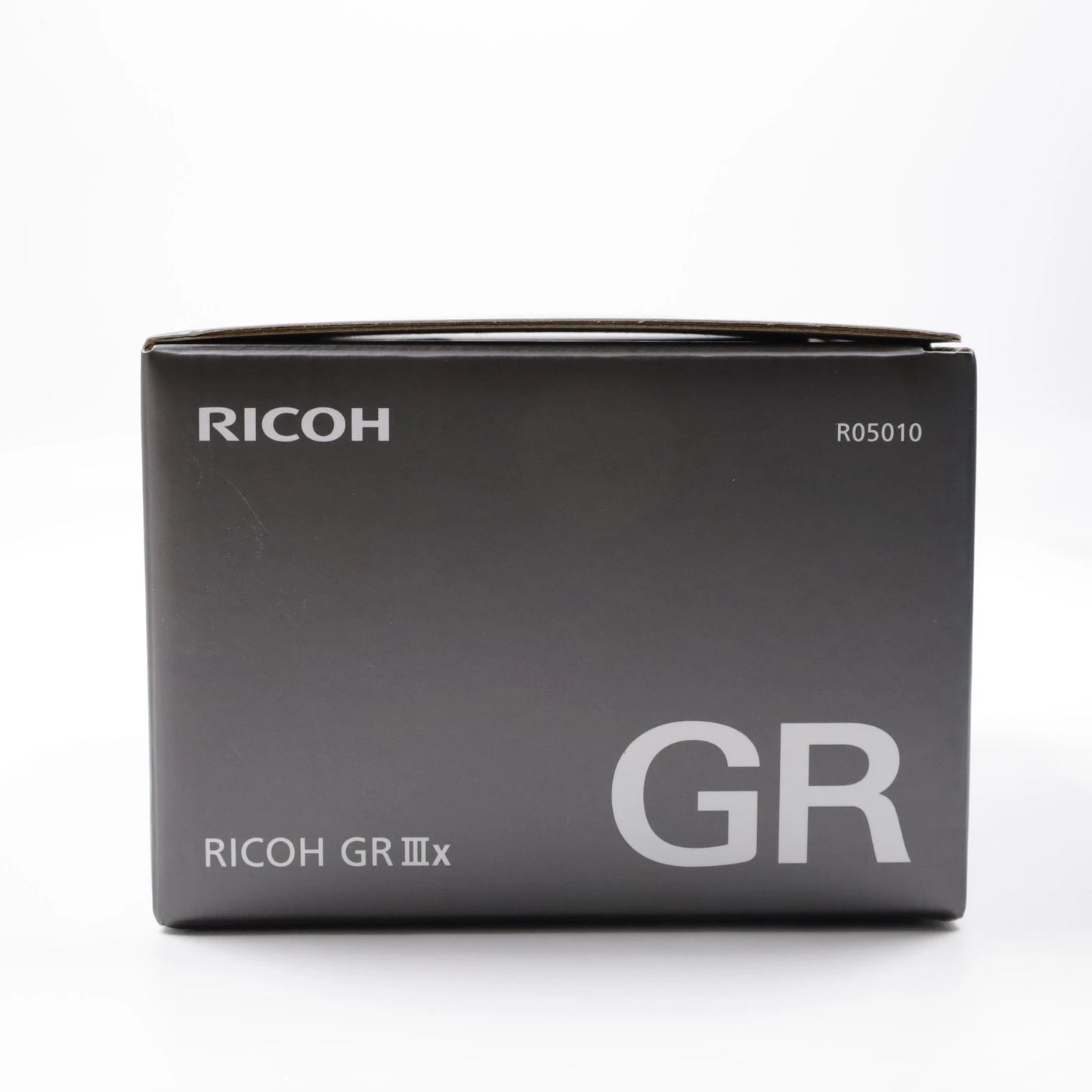 Ricoh GR IIIx APS-C Compact Digital Camera – 24 MP with 40mm F2.8 Lens – Black