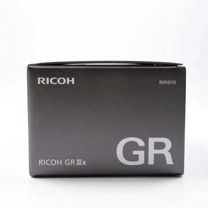 Ricoh GR IIIx APS-C Compact Digital Camera – 24 MP with 40mm F2.8 Lens – Black